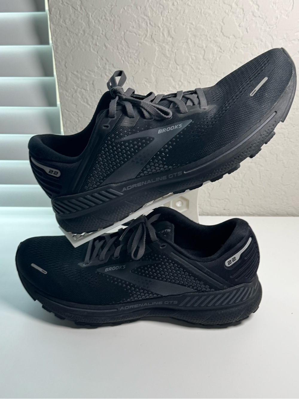 Brooks Adrenaline GTS 22 Men’s Size 11 Black Running Shoes Athletic Sneakers - Picture 6 of 6